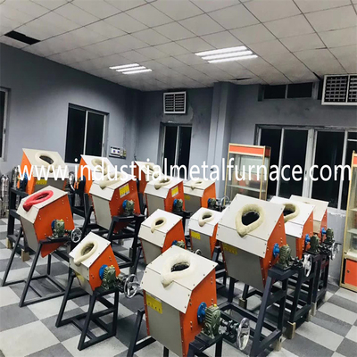 20KHZ Silver Tilting Crucible Induction เตาหลอมโลหะอุตสาหกรรม 15 ถึง 160 KW